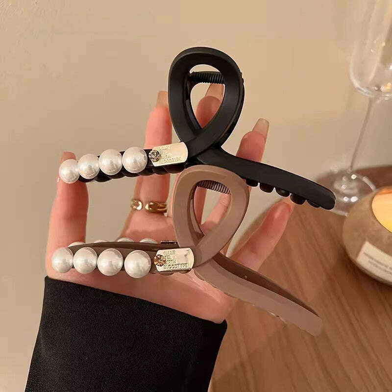 Vintage Korean Pearl Hair Claw Clip