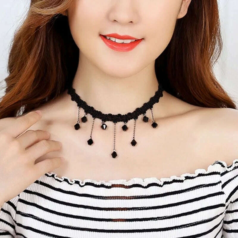 Short Black Crystal Pendant Necklace for Women Tassel Woven Lace Choker Sexy Pretty Neck Braided Band Necklace Adornment Necklac