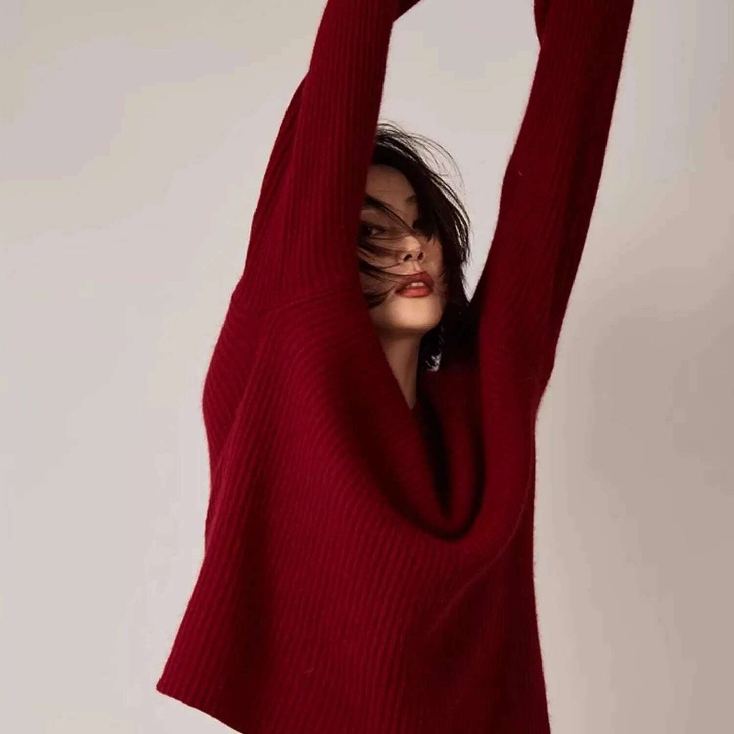 100% Cashmere Turtleneck Sweater – Loose Long Sleeve - D&M Boutique