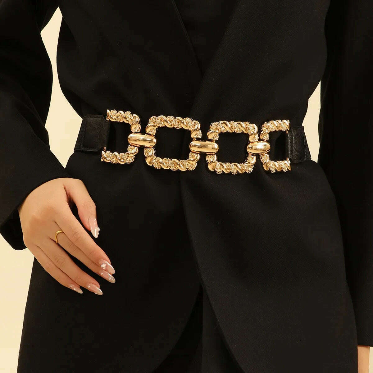 Fashion Metal Thick Chain Belt for Women – Gold Buckle