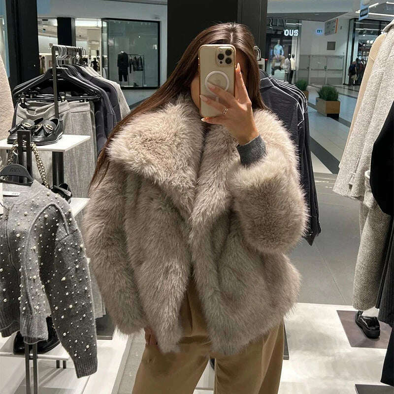 Neo Mint Women's Gradient Faux Fur Coat with Big Collar