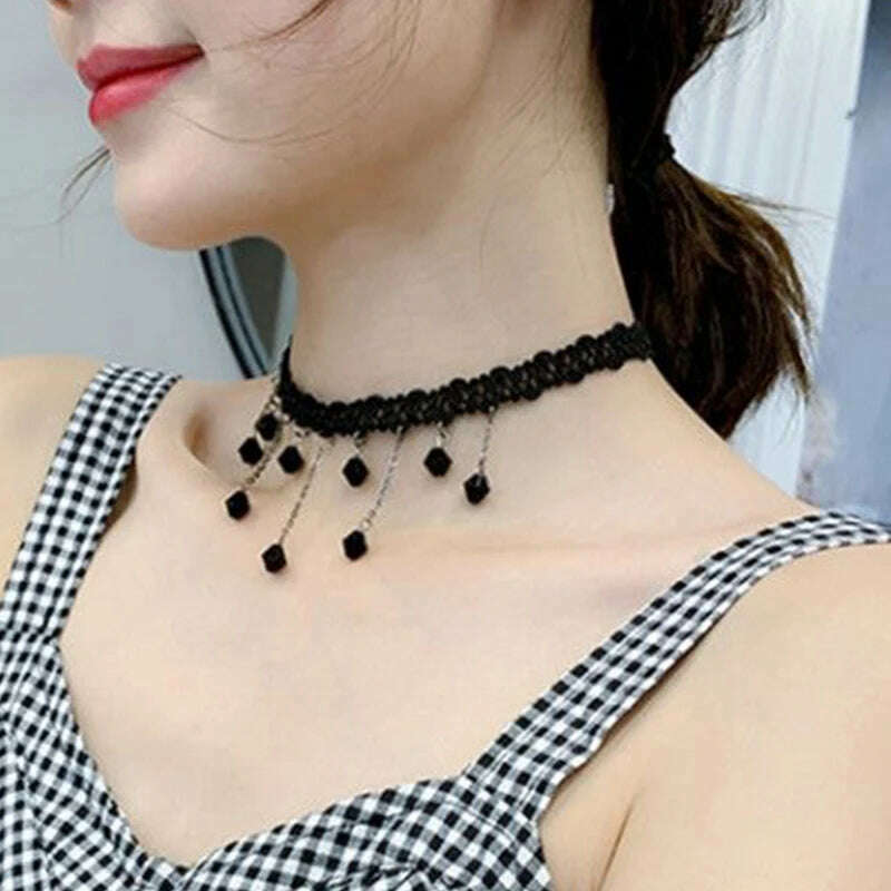 Short Black Crystal Pendant Necklace for Women Tassel Woven Lace Choker Sexy Pretty Neck Braided Band Necklace Adornment Necklac