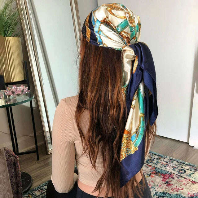 90*90CM Shawls Fashion Beach Sunscreen Silk Scarves 2023 Europe And America Kerchief Popular Print Square Bandannas