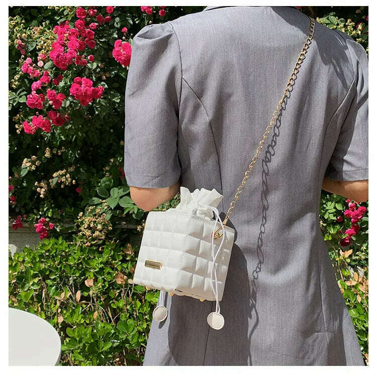 Trendy Checker Drawstring Crossbody Bag with Chain Strap
