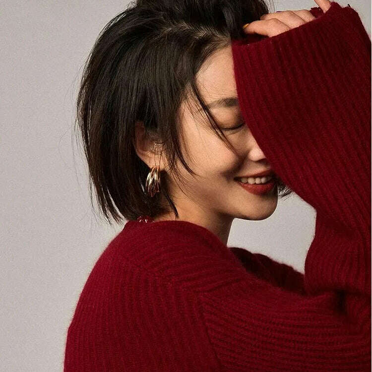 100% Cashmere Turtleneck Sweater – Loose Long Sleeve - D&M Boutique