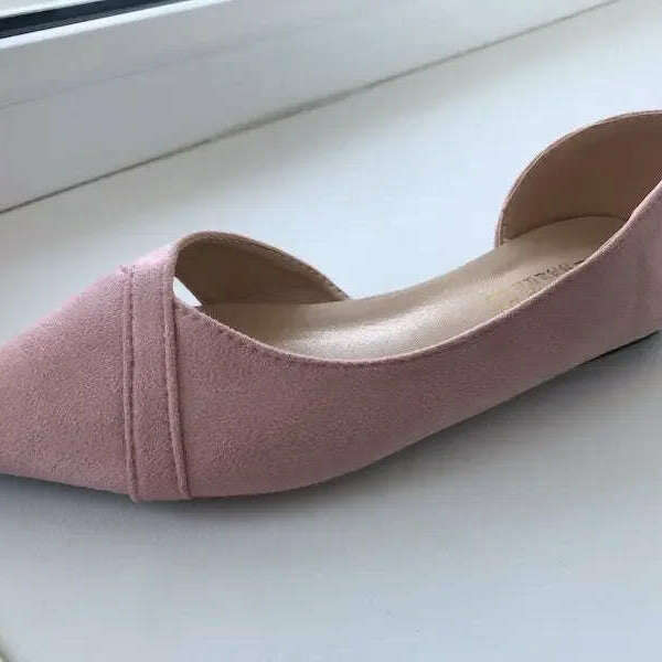 Suede flats, pointed toe, pure color, pink or black.