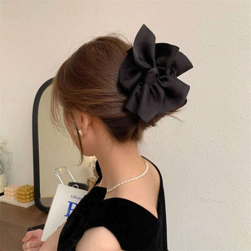 Large Fabric Bow Grasping Clip
