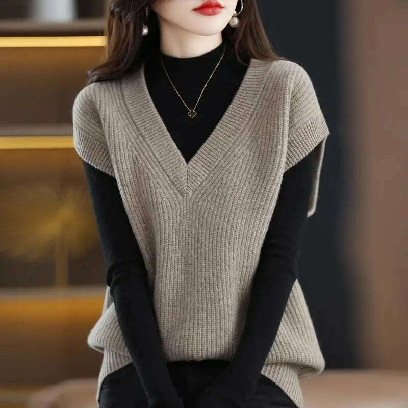Knitted Vest Jacket – V-Neck, Sleeveless, Wool Blended Top