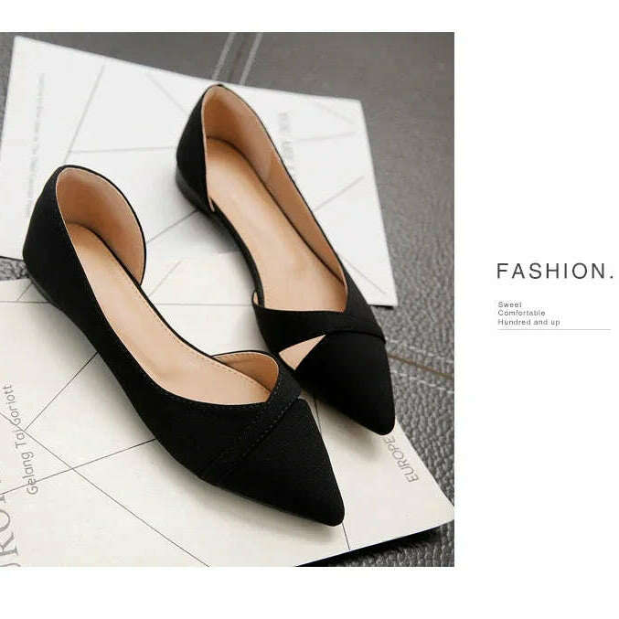 Suede flats, pointed toe, pure color, pink or black.