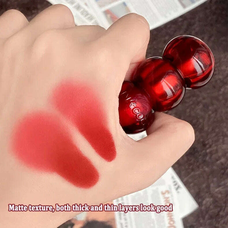 Waterproof Velvet Matte Lipstick – Long-lasting Lip Tint