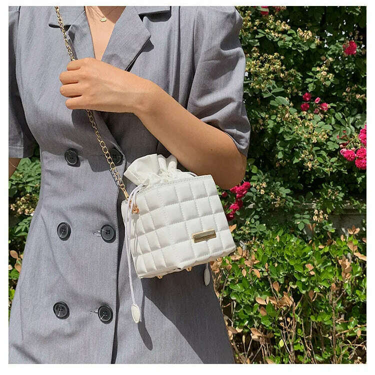 Trendy Checker Drawstring Crossbody Bag with Chain Strap