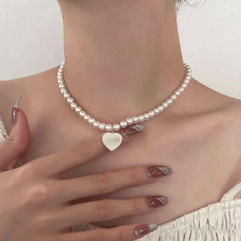 Classic Gothic Tattoo Red Velvet Choker Necklace Red Heart Pendant Necklaces For Women Fashion Jewelry Valentine's Gift N0352