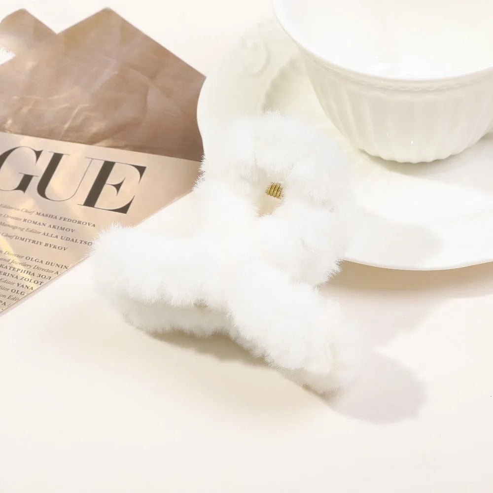 2024 Winter Faux Fur Hair Claw for Women