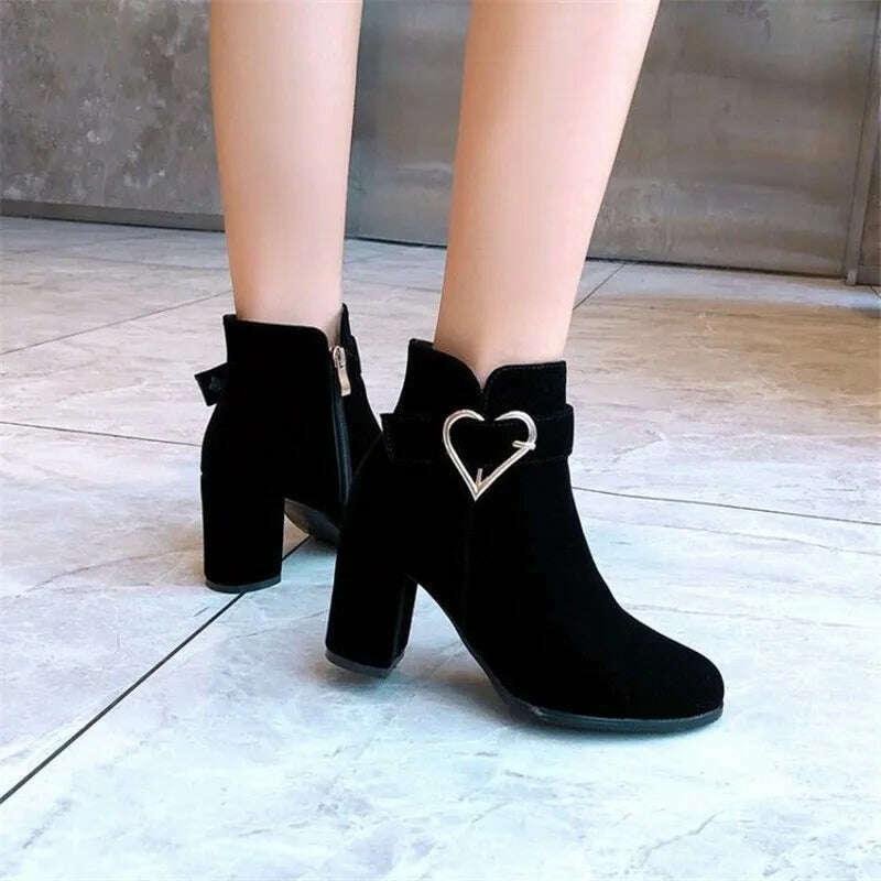Women's Chunky Heeled Ankle Boots – Side Zipper