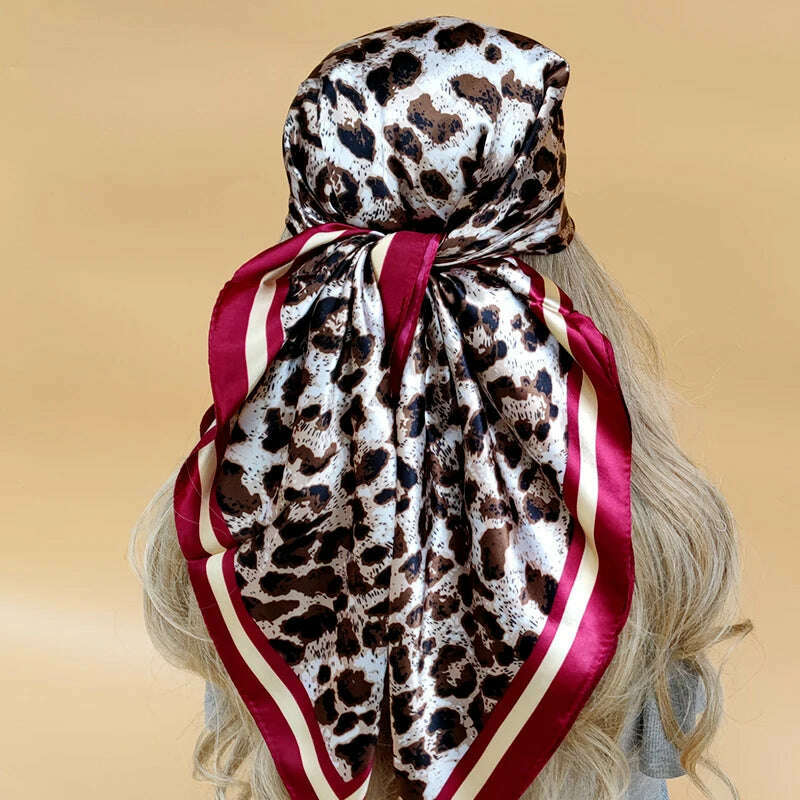 90*90CM Shawls Fashion Beach Sunscreen Silk Scarves 2023 Europe And America Kerchief Popular Print Square Bandannas