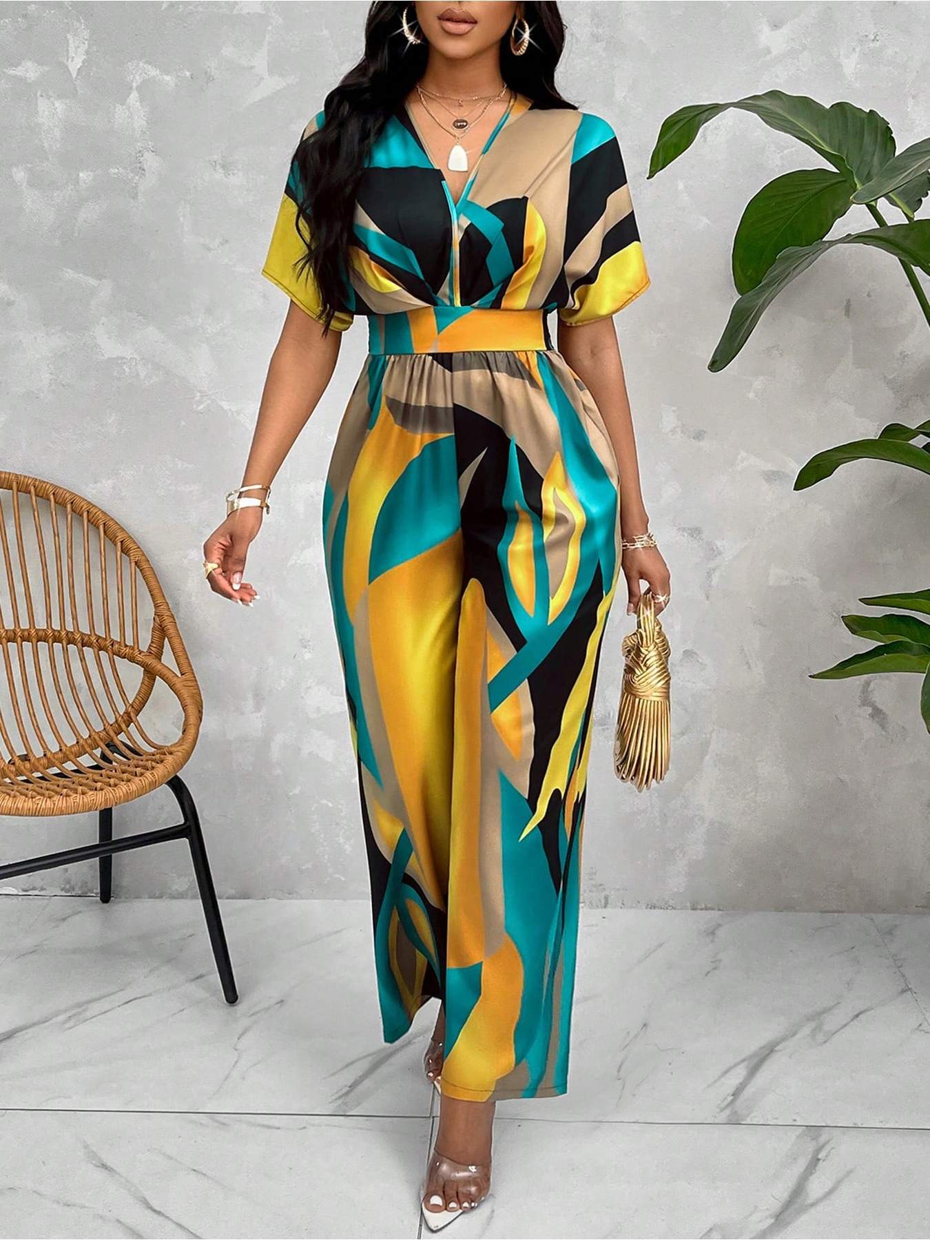 Women's Geometric Print V-Neck Jumpsuit - Short Raglan Sleeves & Smocking Detail, Wide-Leg Long Length, Machine Washable for Spring/Summer/Fall, Resort & Evening Outings, Ladies Rompers And Jumpsuits, Evening Wear, Vneck Styl