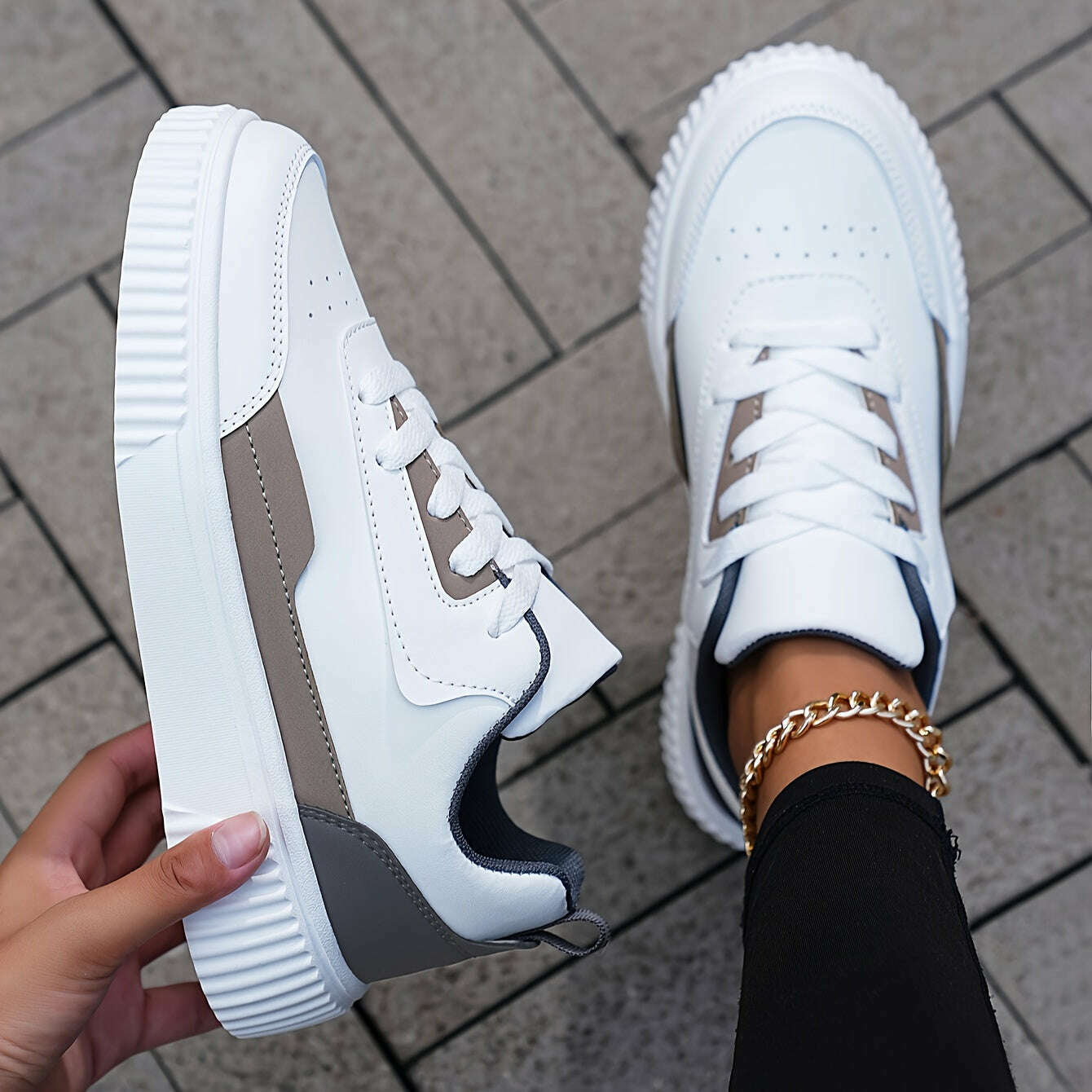 Women's Trendy Skate Shoes Lace-Up Casual Low Top Sneakers