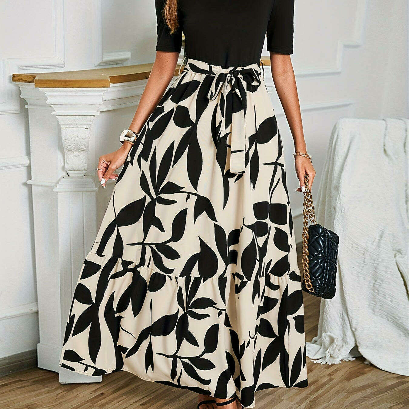 Feminine Floral Print Crew Neck Short Sleeve Dress - D&M Boutique