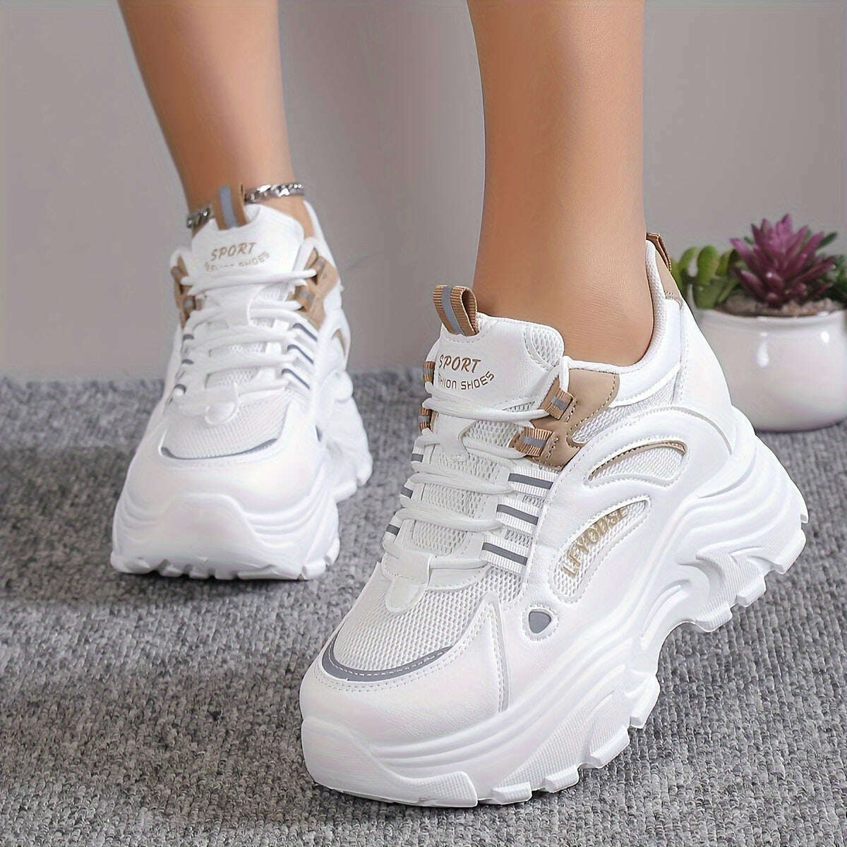 Women's Lightweight Solid Color Mesh Sneakers