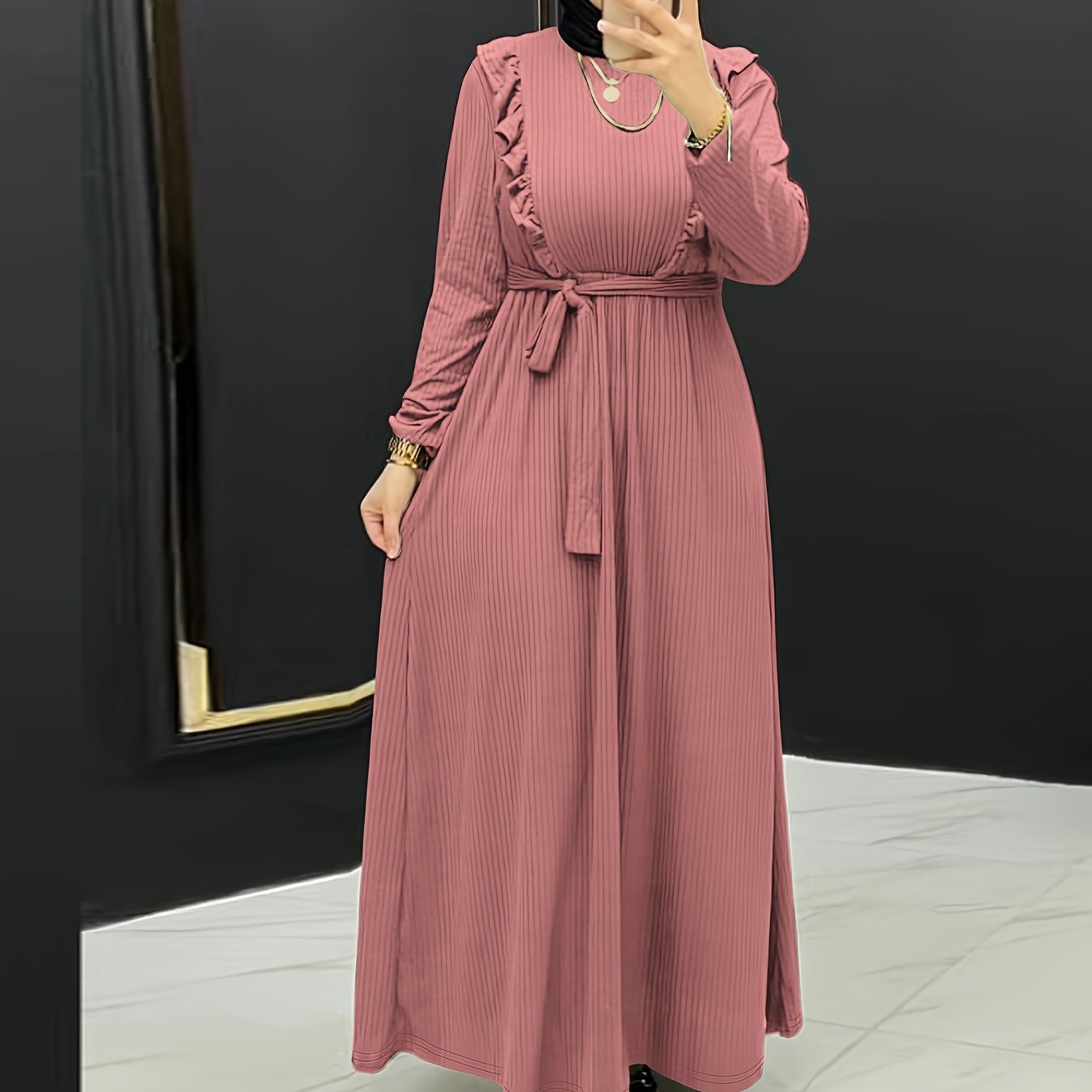 Elegant, Comfortable Solid Color Maxi Dress for Women - Polyester & Spandex Blend, Machine Washable, Belt Detail, Perfect for All Seasons
