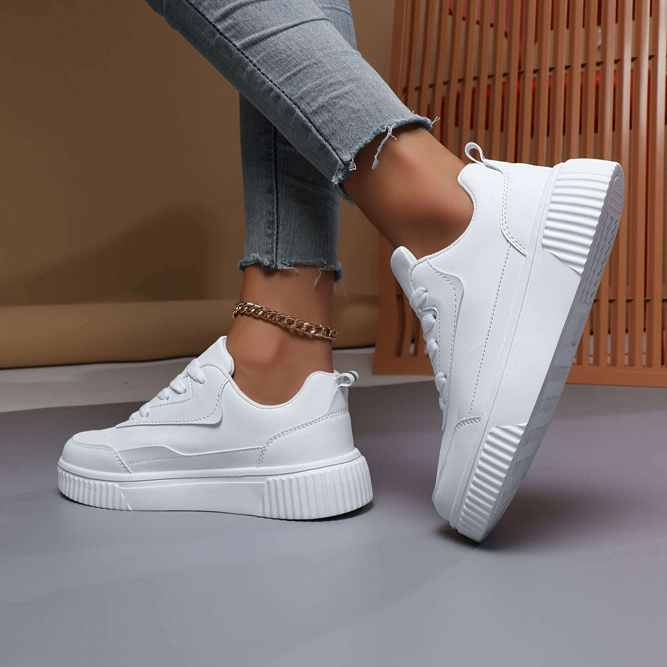 Women's Trendy Skate Shoes Lace-Up Casual Low Top Sneakers