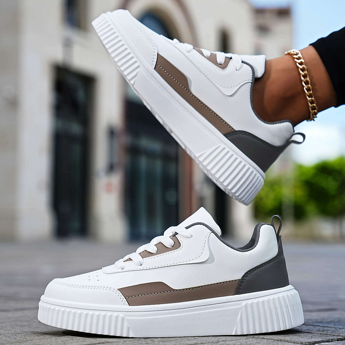 Women's Trendy Skate Shoes Lace-Up Casual Low Top Sneakers