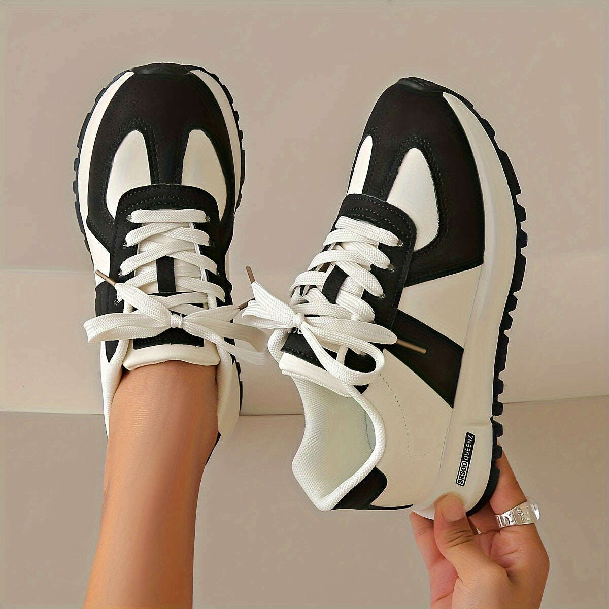 Women's Lightweight Casual Sneakers