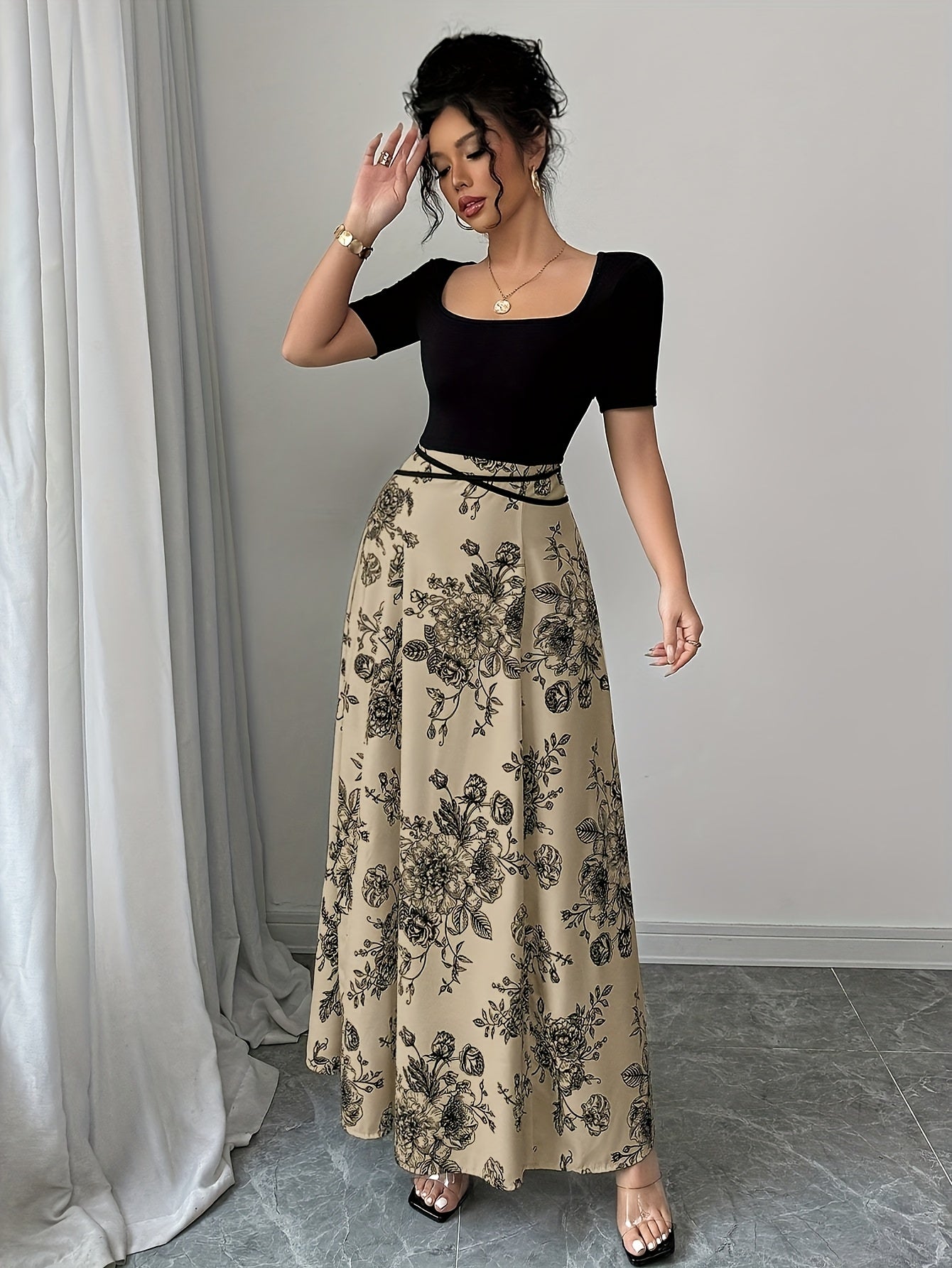 Retro Square Neck Short Sleeved Printed High Waisted And Stylish Elegant Dress
