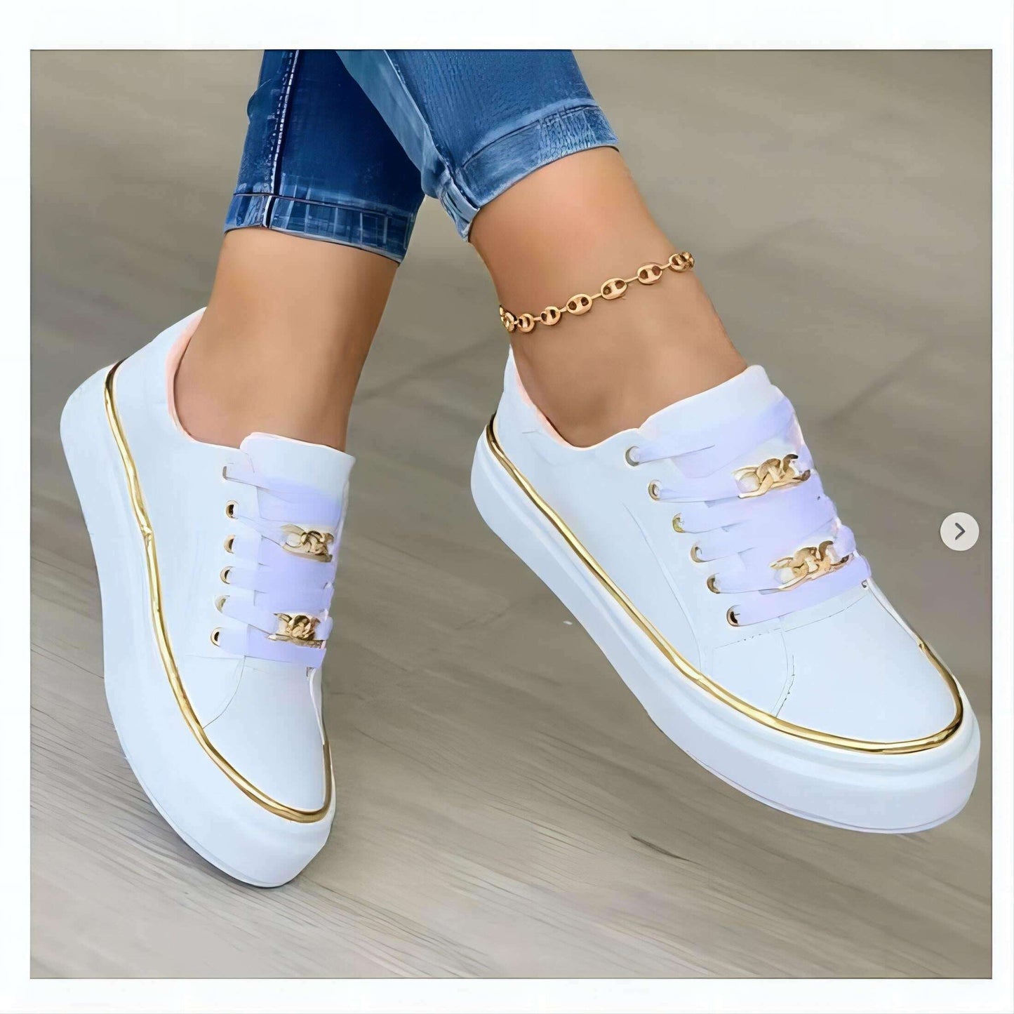 Comfy Low-Top Canvas Women's Sneakers