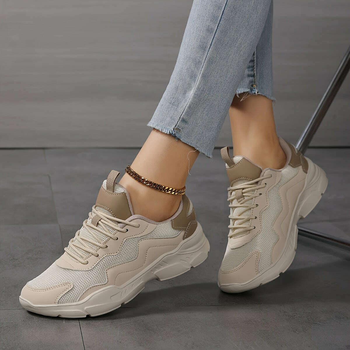 Urban Explorer Women's Mesh Sneakers