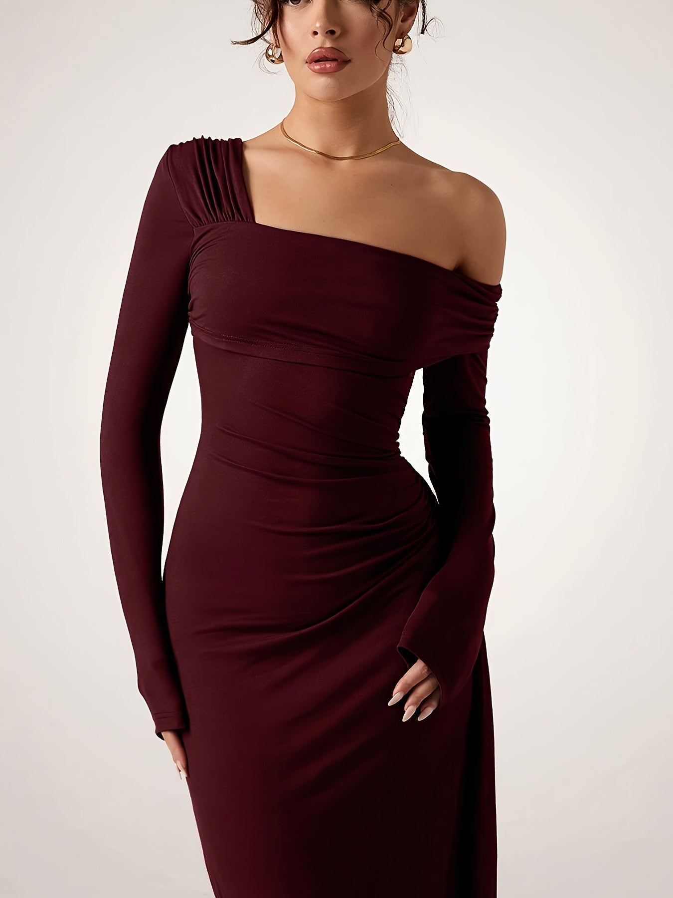Elegant Off-Shoulder Maroon Maxi Dress for Women - Long Sleeve, Ruched Design, Perfect for Formal Events, Adult Fashion, Formal Evening Wear|Ruched Texture|Polyester Fabric