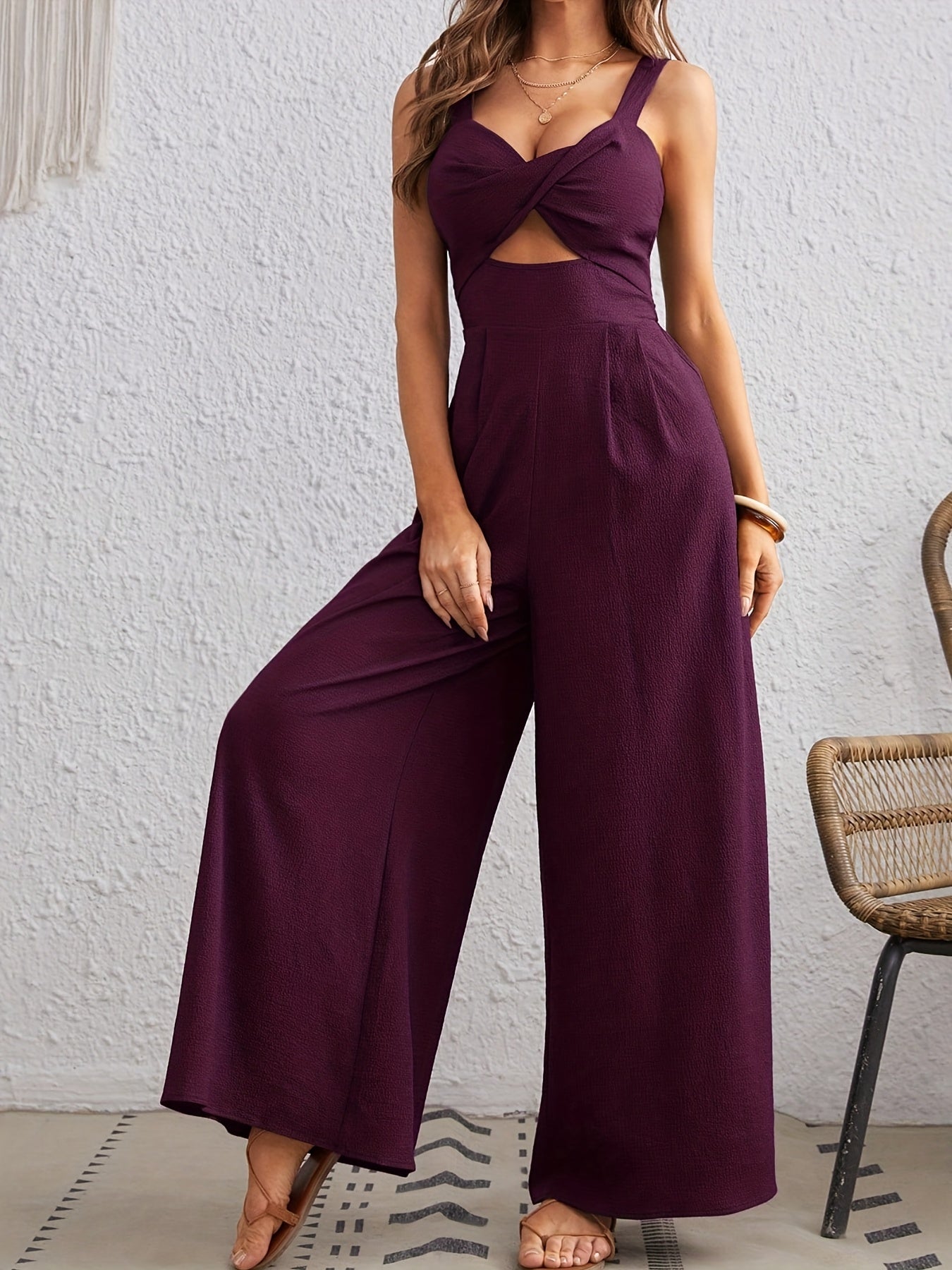Women'S Elegant One-Piece Overalls Romper - Formal to Casual Outfit, Smocked Front & Waist, Easy-to-Wear Jumpsuit for Parties, Office, Casual Attire - Spring/Fall Clothing, Party Attire, Vneck Design, Flowy Fabric, Office Att