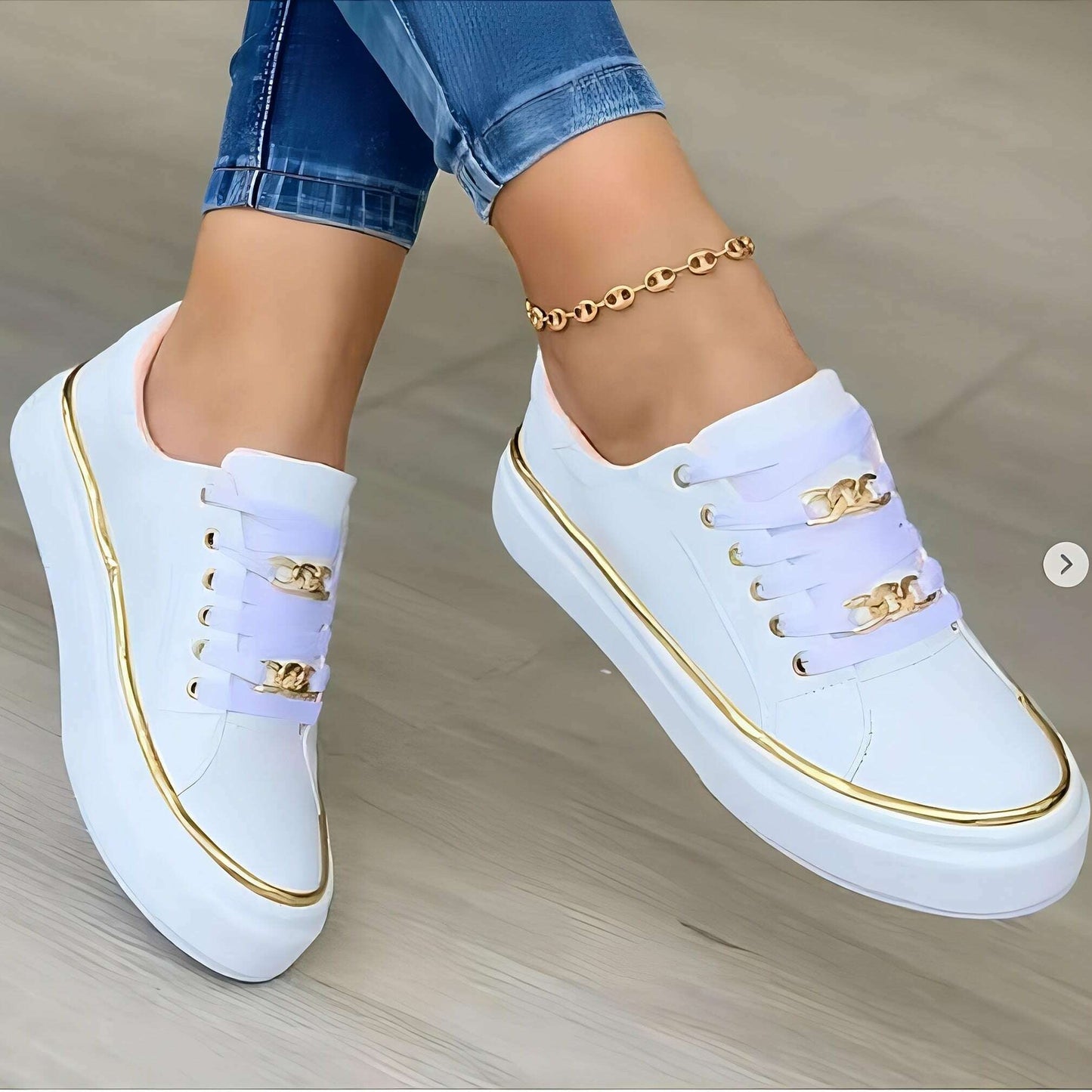 Comfy Low-Top Canvas Women's Sneakers