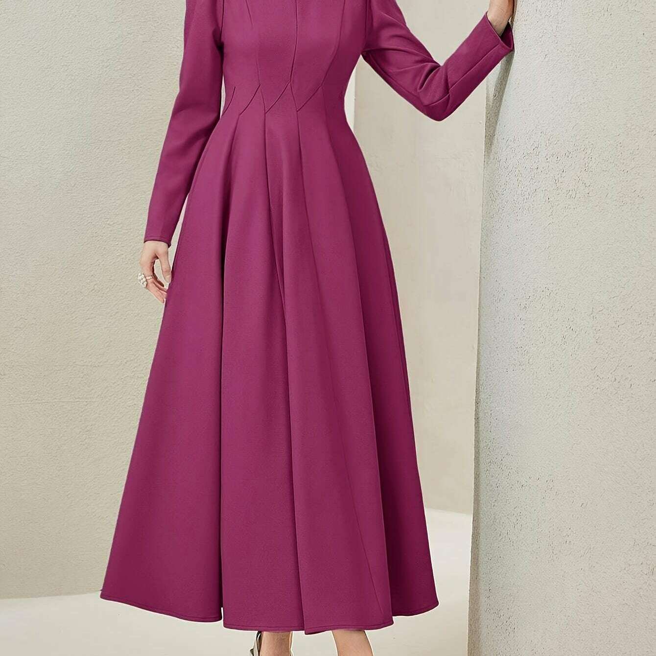 Crew Neck Long Sleeve Dress – Elegant & Timeless