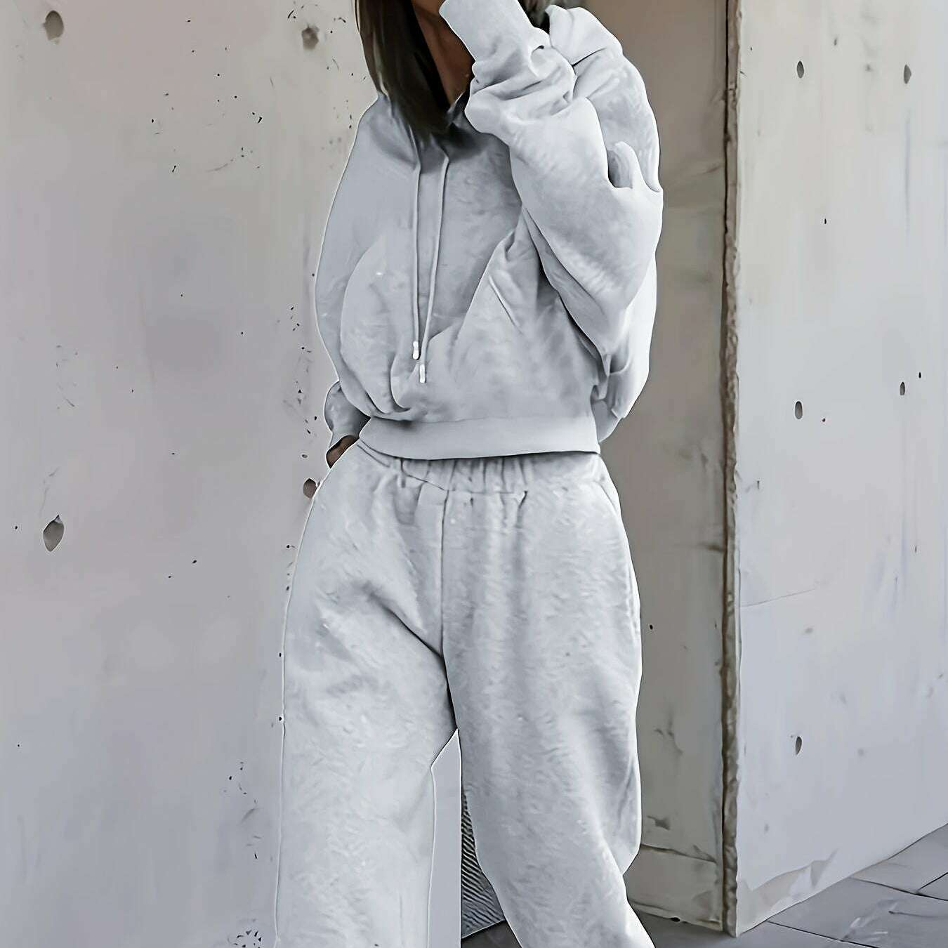 2PCS Oversized Athleisure Set: Hooded Sweatshirt & Sweatpants