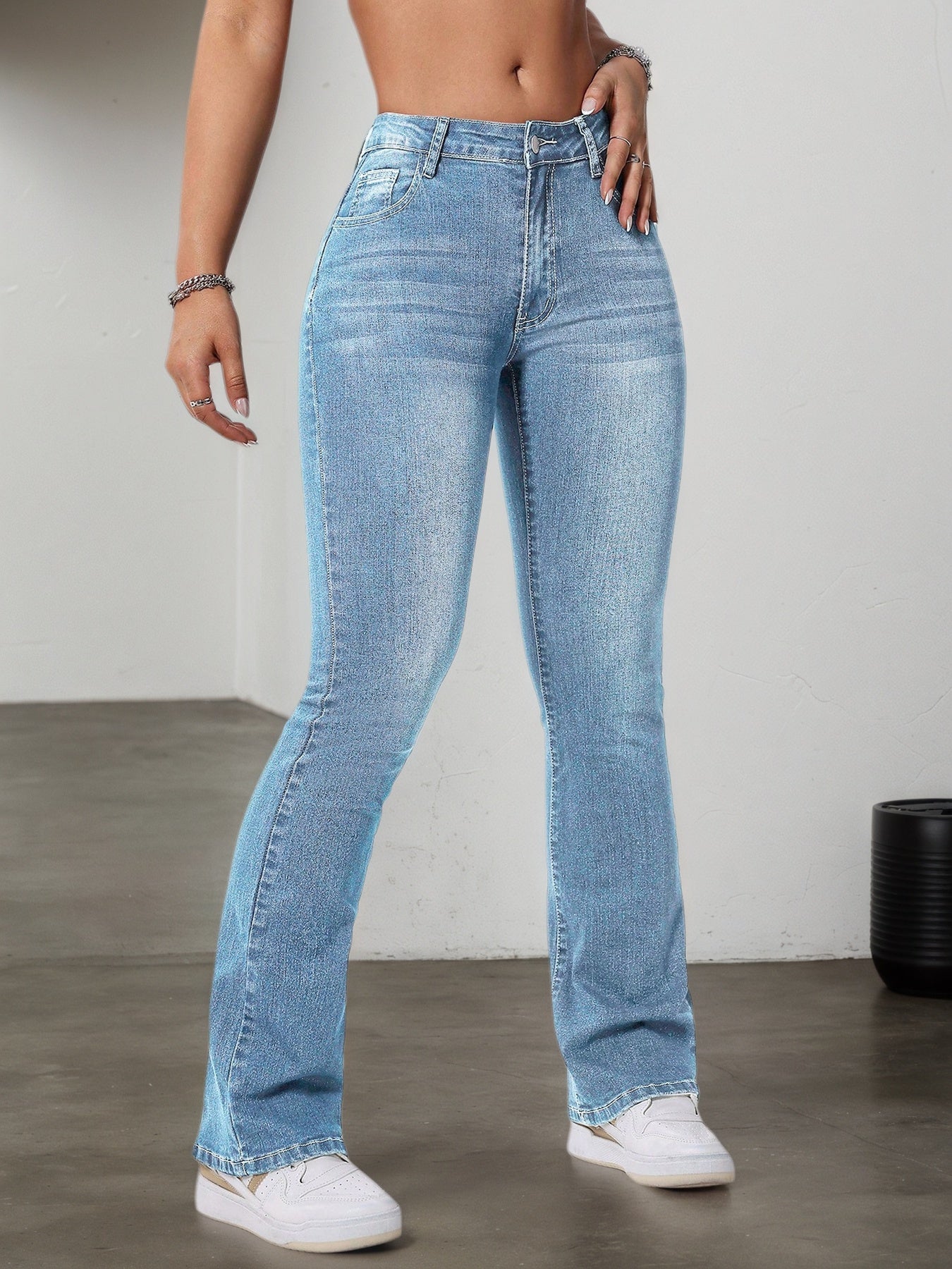 Women'S Stretchy Casual Flare Jeans - Versatile High-Waisted Bell Bottoms with Slash Pockets, Light Wash Blue, Comfortable & Stylish for All Seasons, High Waisted Jeans, Allseason Fashion, Elegant Design, Durable Fabric