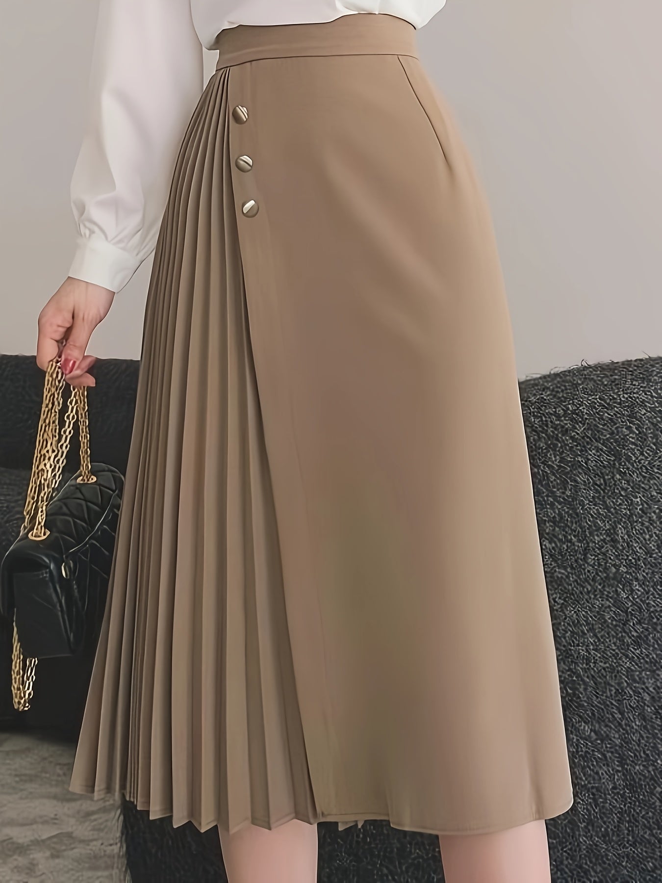New Autumn Irregular Design Half-Length Skirt for Women, Versatile Pleated Skirt with a Stylish Flair.