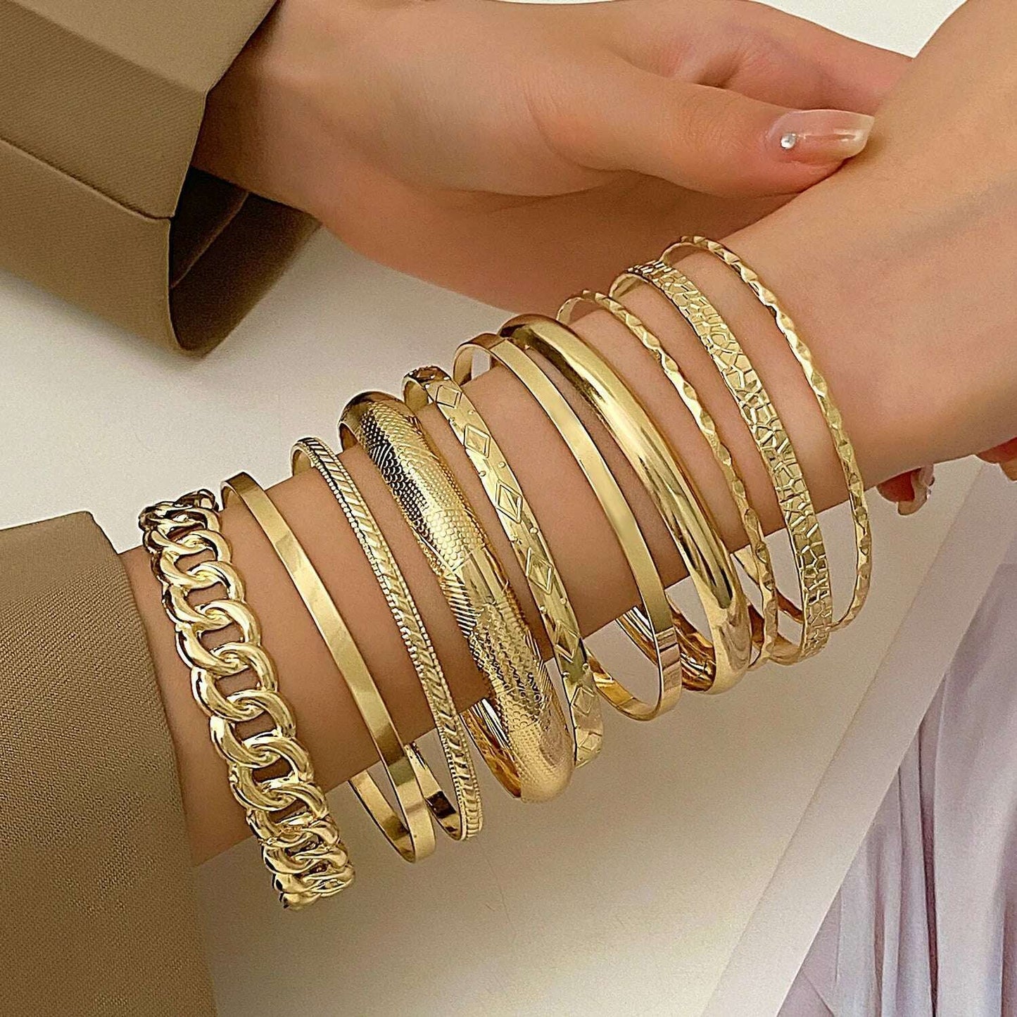 Fashion Stainless Steel Twist Bracelets for Women & Men - D&M Boutique