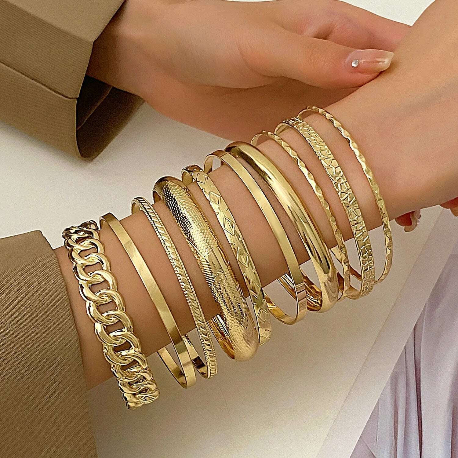 Fashion Stainless Steel Twist Bracelets for Women & Men - D&M Boutique