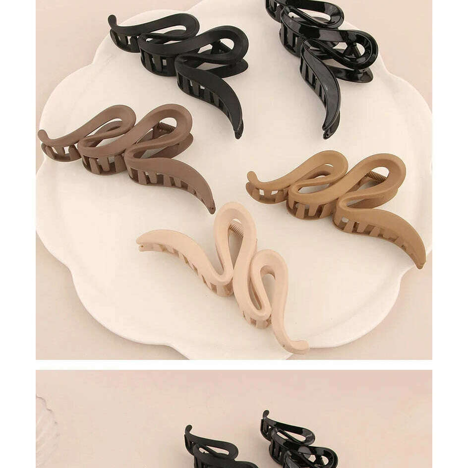 Oversized 13CM Wavy Frosted Matte Transparent Hair Claw