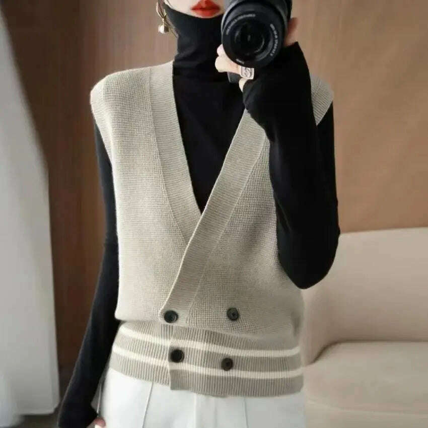 2024 Knitted Cardigan Vest: Loose, Casual Sleeveless Sweater