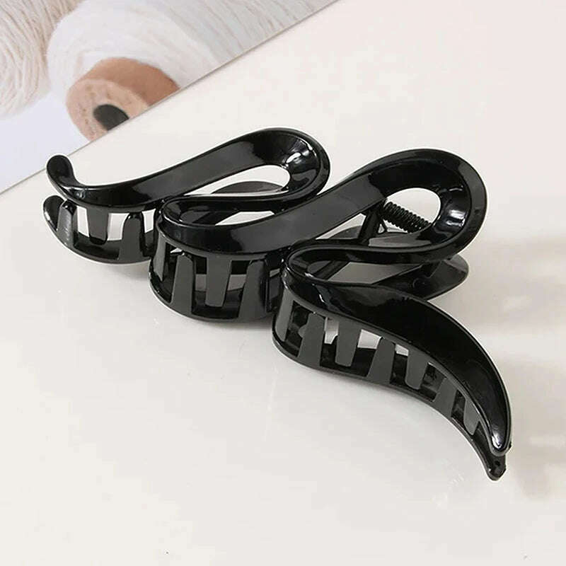 Oversized 13CM Wavy Frosted Matte Transparent Hair Claw