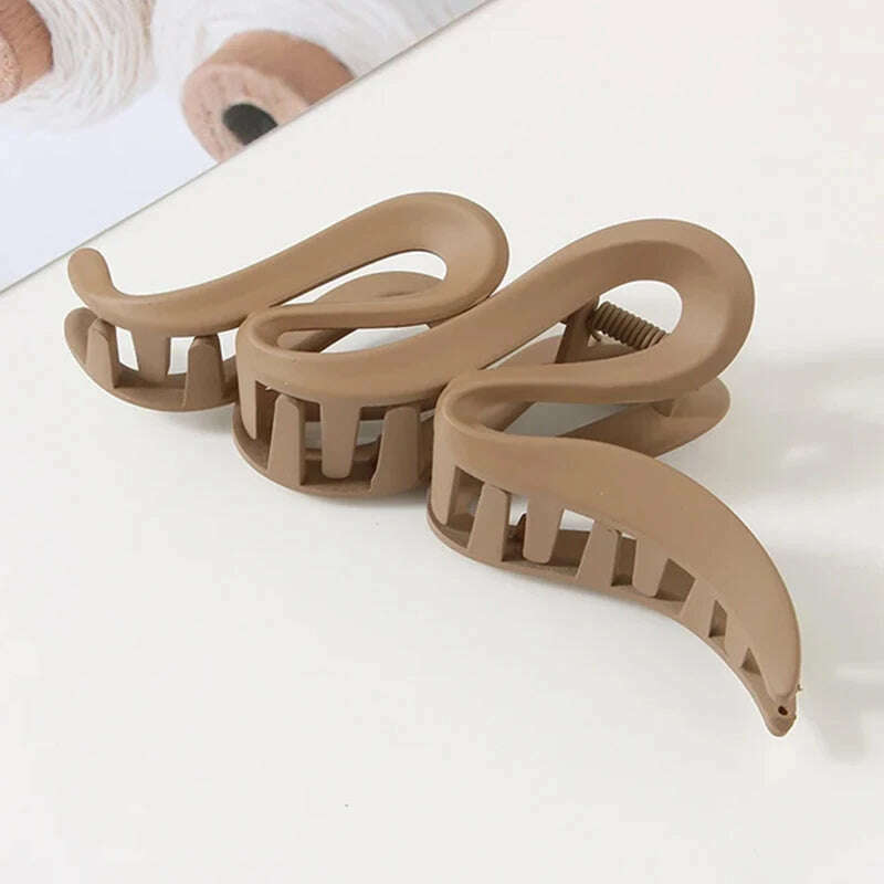 Oversized 13CM Wavy Frosted Matte Transparent Hair Claw