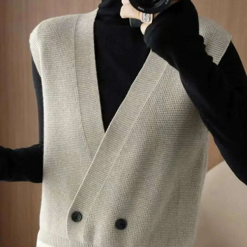 2024 Knitted Cardigan Vest: Loose, Casual Sleeveless Sweater