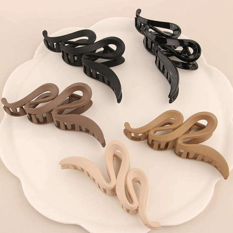 Oversized 13CM Wavy Frosted Matte Transparent Hair Claw