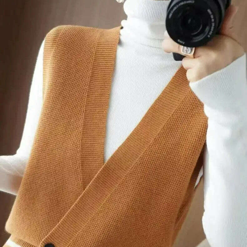 2024 Knitted Cardigan Vest: Loose, Casual Sleeveless Sweater